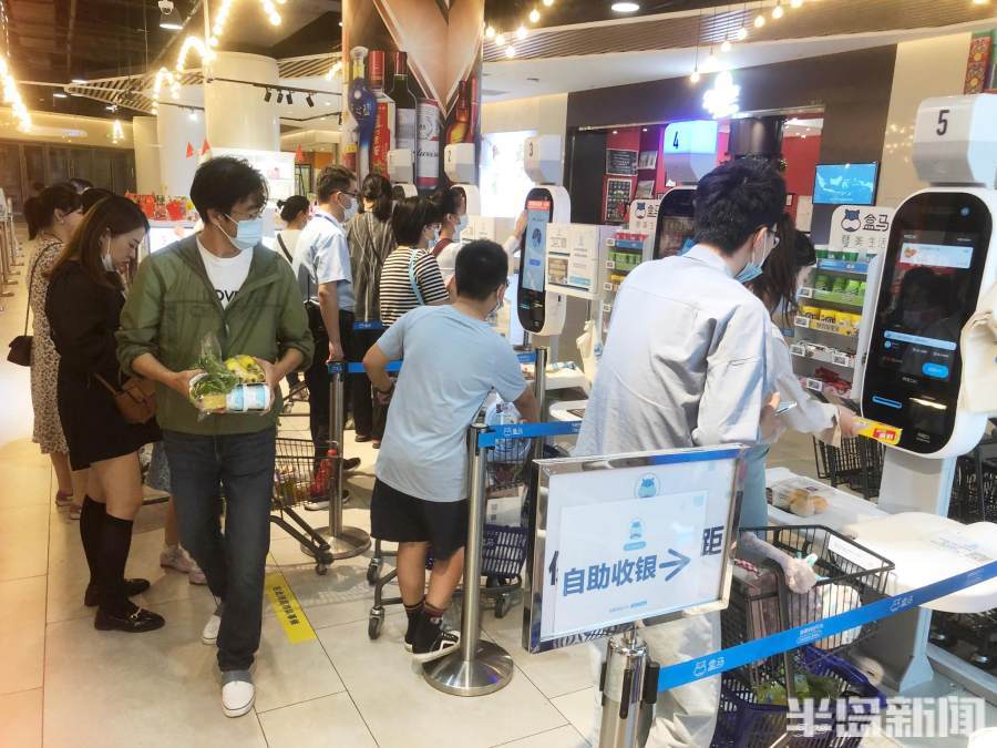 假期商场人气旺