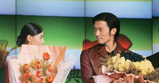 谢霆锋在开演唱会的时候都会通知孩子参加,给孩子发的红包也随着年龄