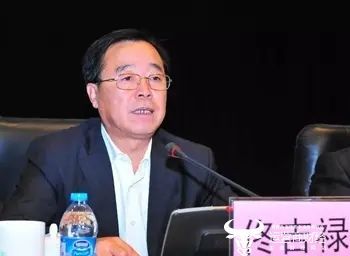 中国铁塔董事长换人_中国铁塔