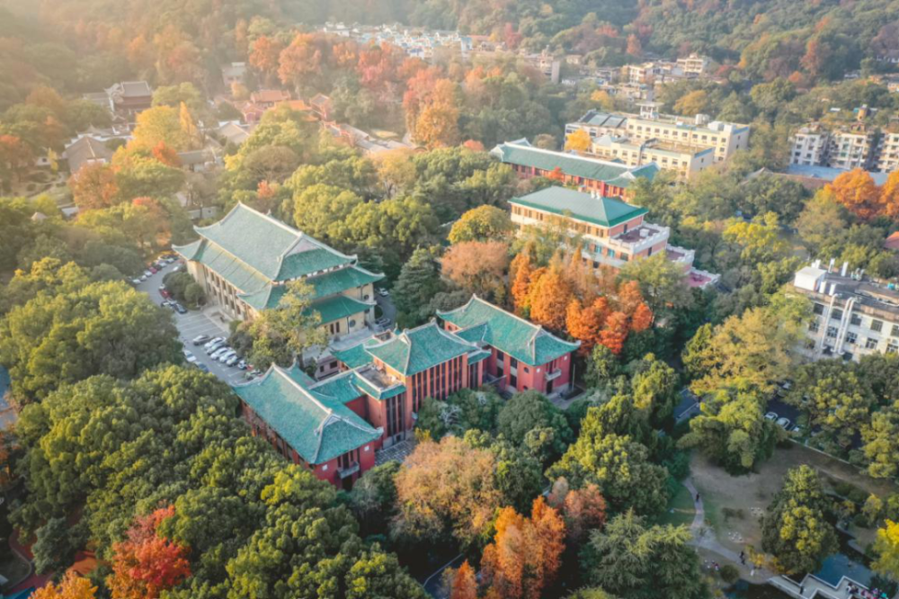 湖南大学,生日快乐!