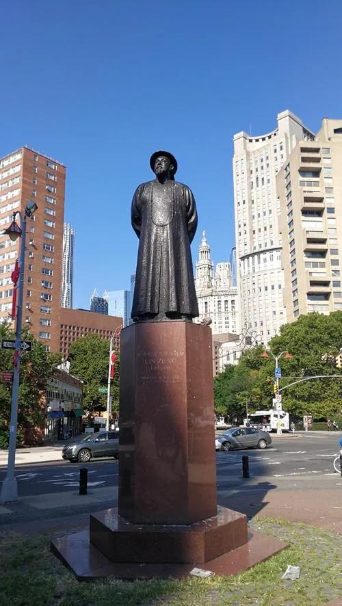 老美怎么会在寸土寸金的纽约街头给林则徐立雕像建广场