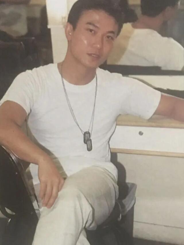同母不同命,钱小豪"怪癖"毁一生,钱嘉乐成人生赢家
