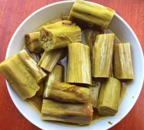 腌制好了的霉苋菜梗,吃法也很简单.