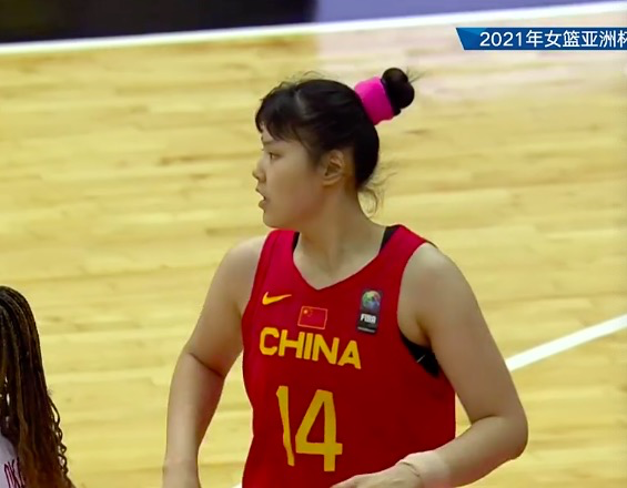 中国女篮惜败于日本女篮,错失亚洲杯冠军,李月汝空砍两双