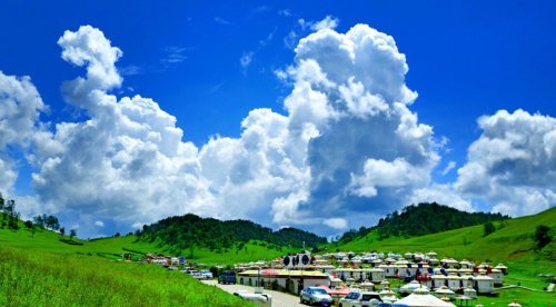 关山草原旅游风景区2021年10月3日