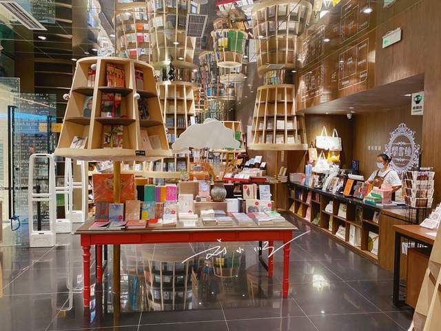 重庆钟书阁:曾经的网红书店,现在却没什么人气,是选址