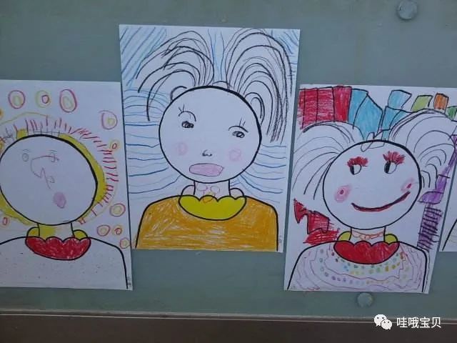 幼儿园老师让孩子画妈妈,看到第一张作品,老师笑出声