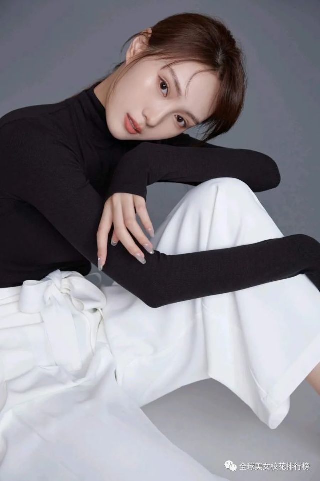 北京电影学院美女姜奕含