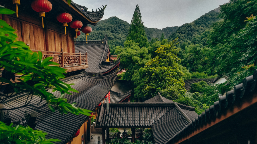 不只有灵隐法喜!杭州这些寺庙也值得一去!