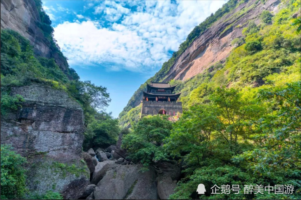 探访剑门关景区,断崖峭壁,气势恢宏,附带游玩攻略