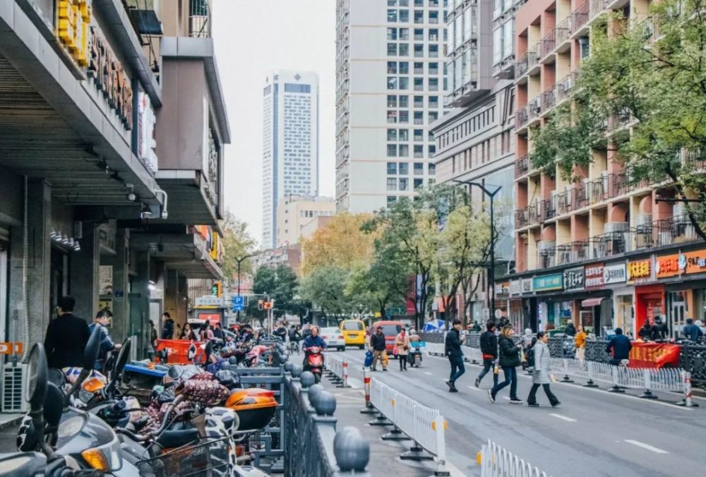 南京旅游科巷自成一片美食天地