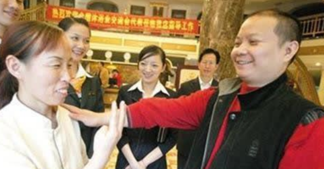 郭家富出生于1969年,重庆江津人.