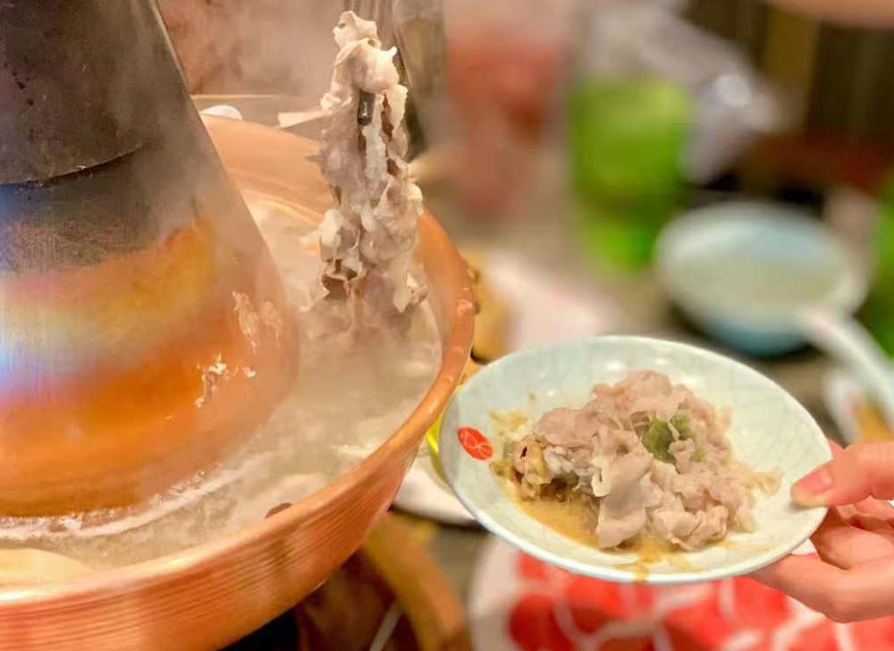 郑州美食:天气冷了,快带上你爱的ta去吃羊肉火锅吧