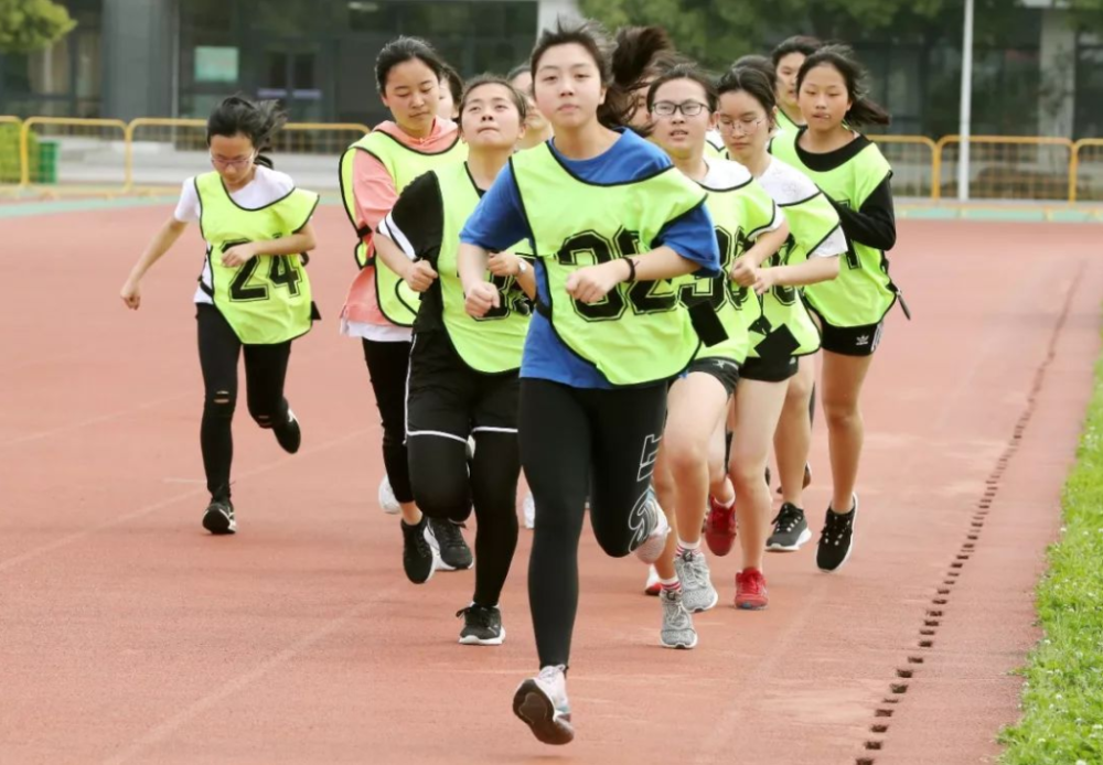 双减后体育科目受重视,学生该如何跑出好成绩?省力跑步法请收好