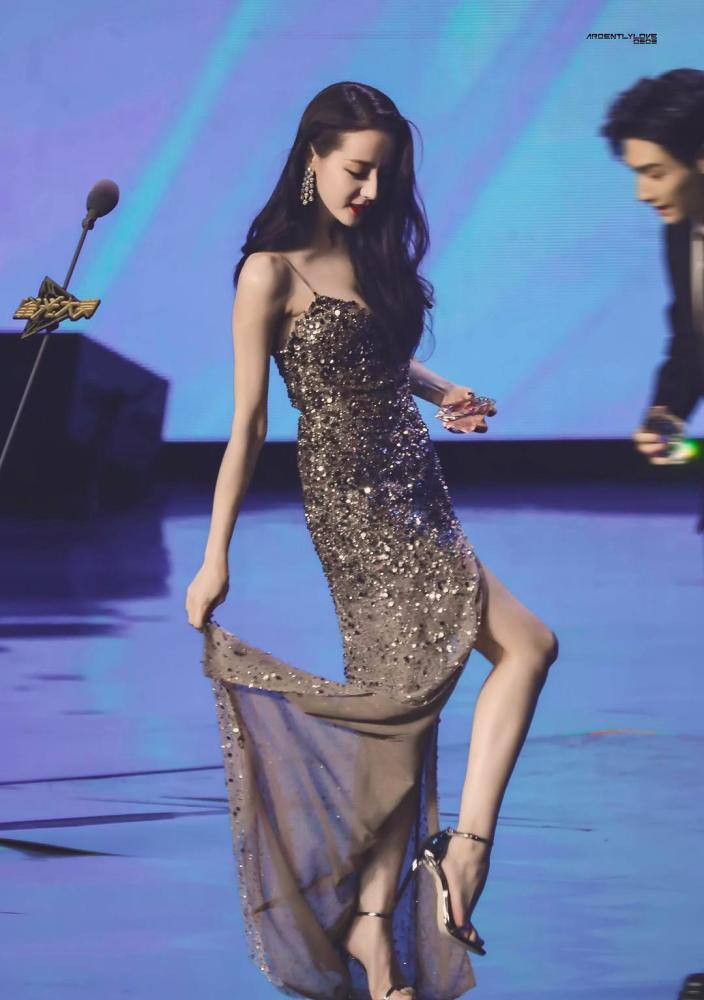 倪妮和热巴钟楚曦我觉得都是超级好的身材