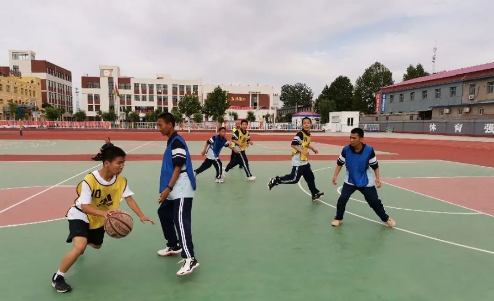 体育教案模板范文大学_幼儿操体育教案模板范文_中学体育教案模板范文