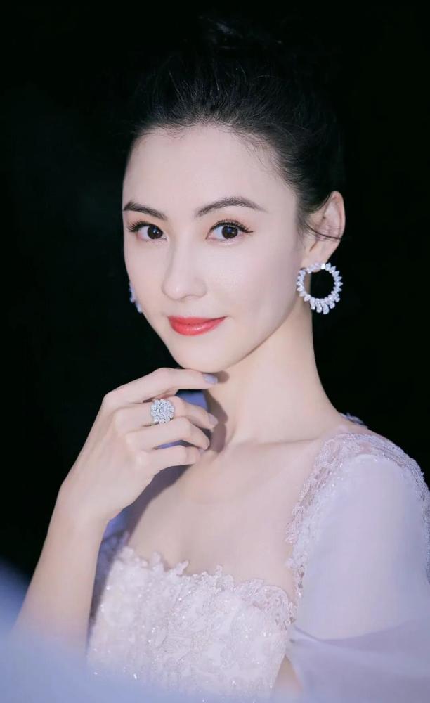 三胎妈妈张柏芝,惊艳高清破解写真大片图集