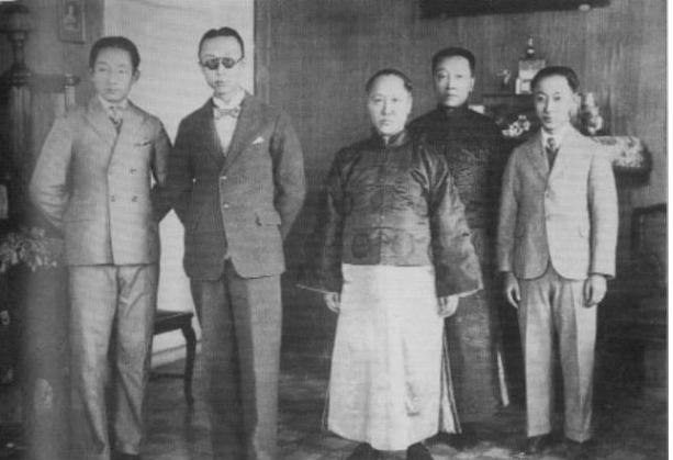 摄政王载沣在清朝灭亡之后为什么就突然神隐了?