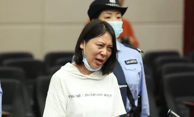 法子英虽是江湖混混但32年从未杀人为何遇到劳荣枝开始杀戒