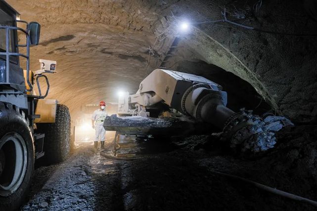 光明路延伸工程 光明路延伸工程是大连市的重点民生工程,和大连湾