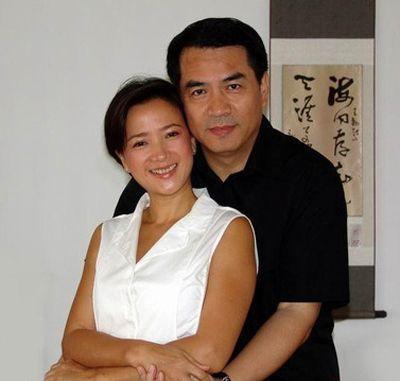 何晴:和刘威相爱5年,却嫁给3婚许亚军,51岁得脑瘤丈夫