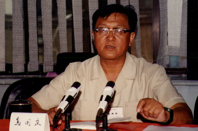 就在村边果园当中,吃喝拉撒都在里面,于是乌国庆断定犯罪嫌疑人有流浪