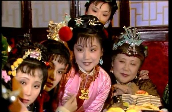 《红楼梦》中,史湘云为何被接来送去,不像其他人一样