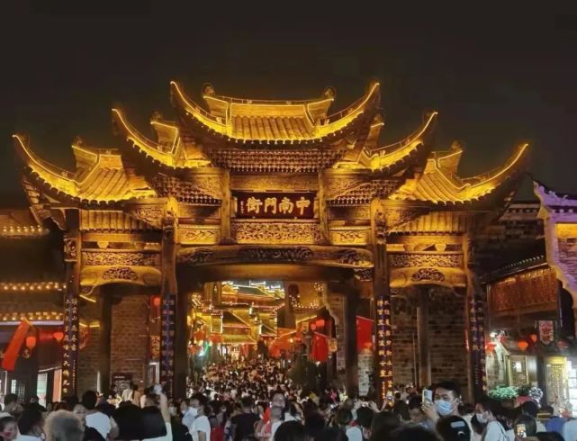 这个假期铜仁景区有多火爆?热度大涨97%
