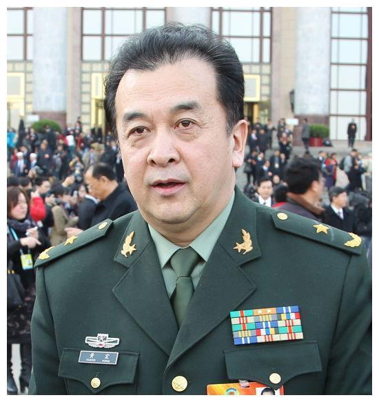 10位拥有军衔的明星潘长江身高15米杜旭东出演反派深入人心