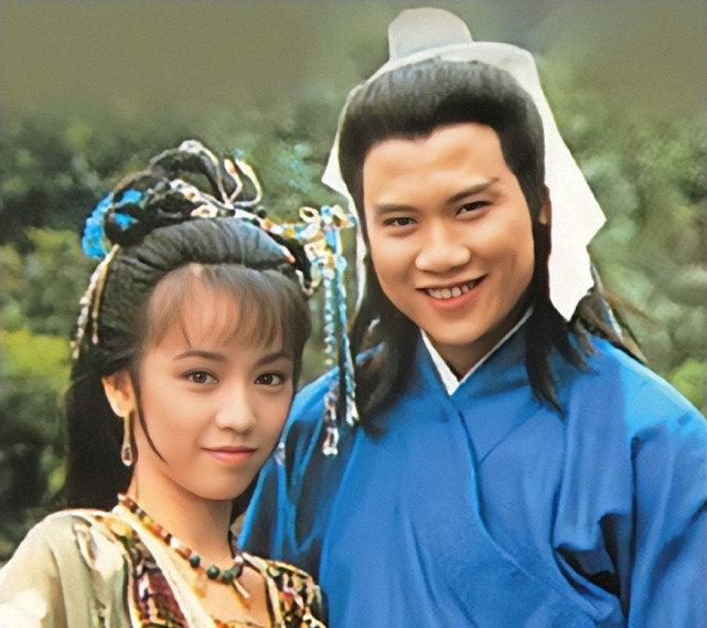 1985年,邵逸夫将运营重心转到了蓬勃发展的电视剧领域,而28岁的万梓良