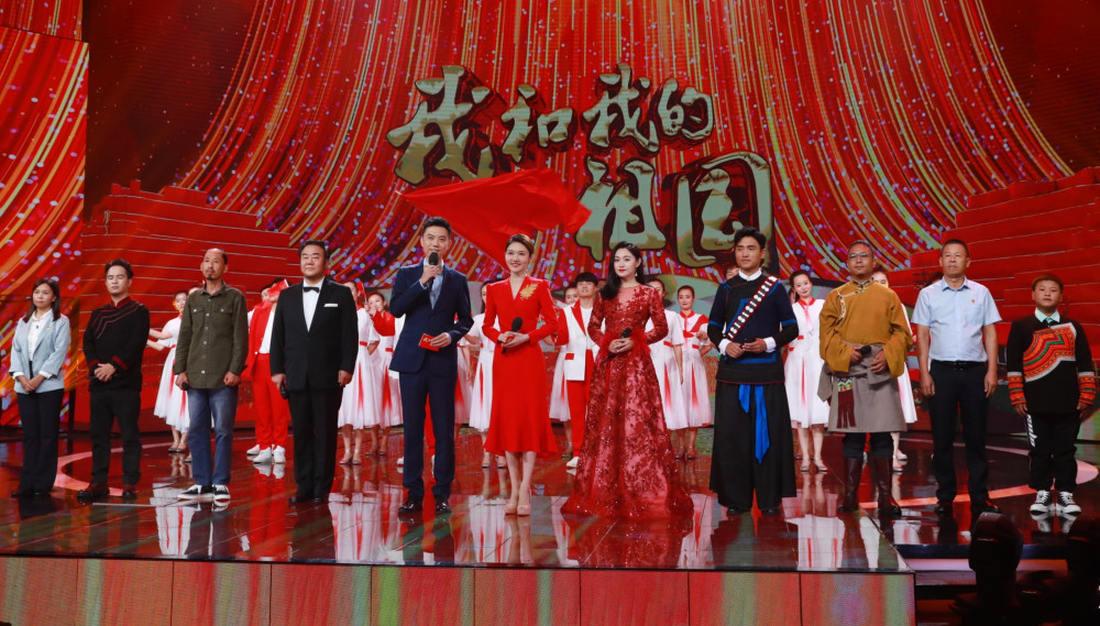 央视制作国庆音乐晚会,龙洋搭档新面孔完成主持