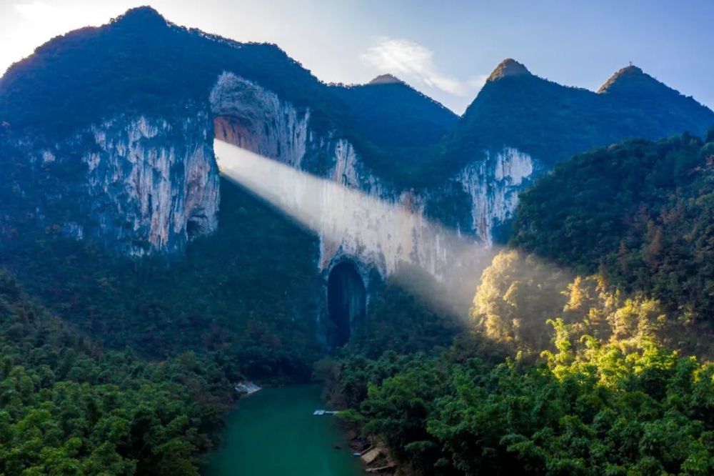 刺破苍穹 贵州安顺紫云县格凸河