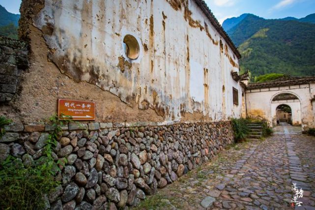 浙江遂昌有一座独山古寨隐藏在大山之中村中大多为明清建筑