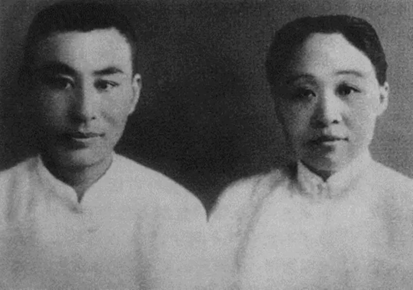 叶圣陶有多牛课本语文两字出自他手凭一幅书法抱得美人归
