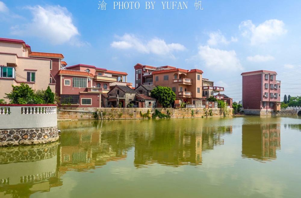 佛山南海的小广州,有护村河环绕,堪称风水宝地,走出过2位进士