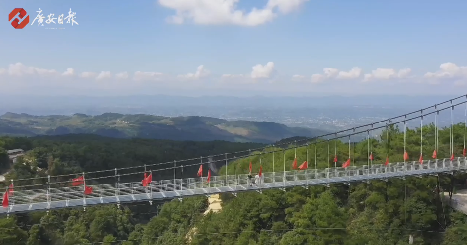 位于四川邻水县与重庆长寿交界处的五华山旅游区,不仅
