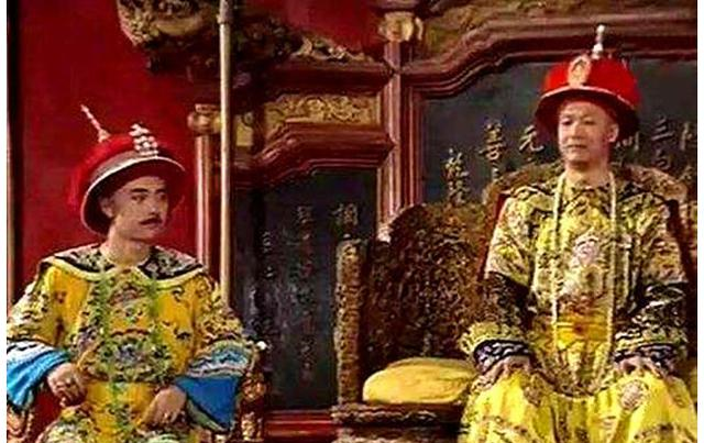 第二,乾隆帝虽然把皇帝玉玺交给了永琰,但自己却刻了多方"太上皇帝之