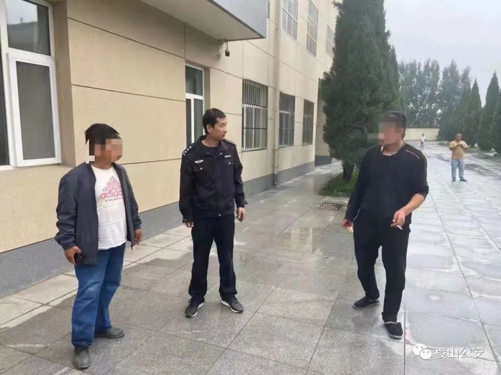 稷山街头特殊风景线!为他们点赞!