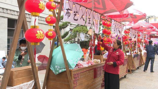 太原:国庆长假好去处 钟楼街里觅"芳"踪