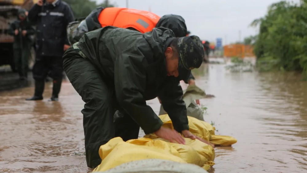 山西暴雨多地成灾!平遥古城一内墙局部坍塌
