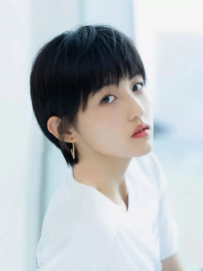 气质觉醒普通女孩子也可以拥有帅气的少年感