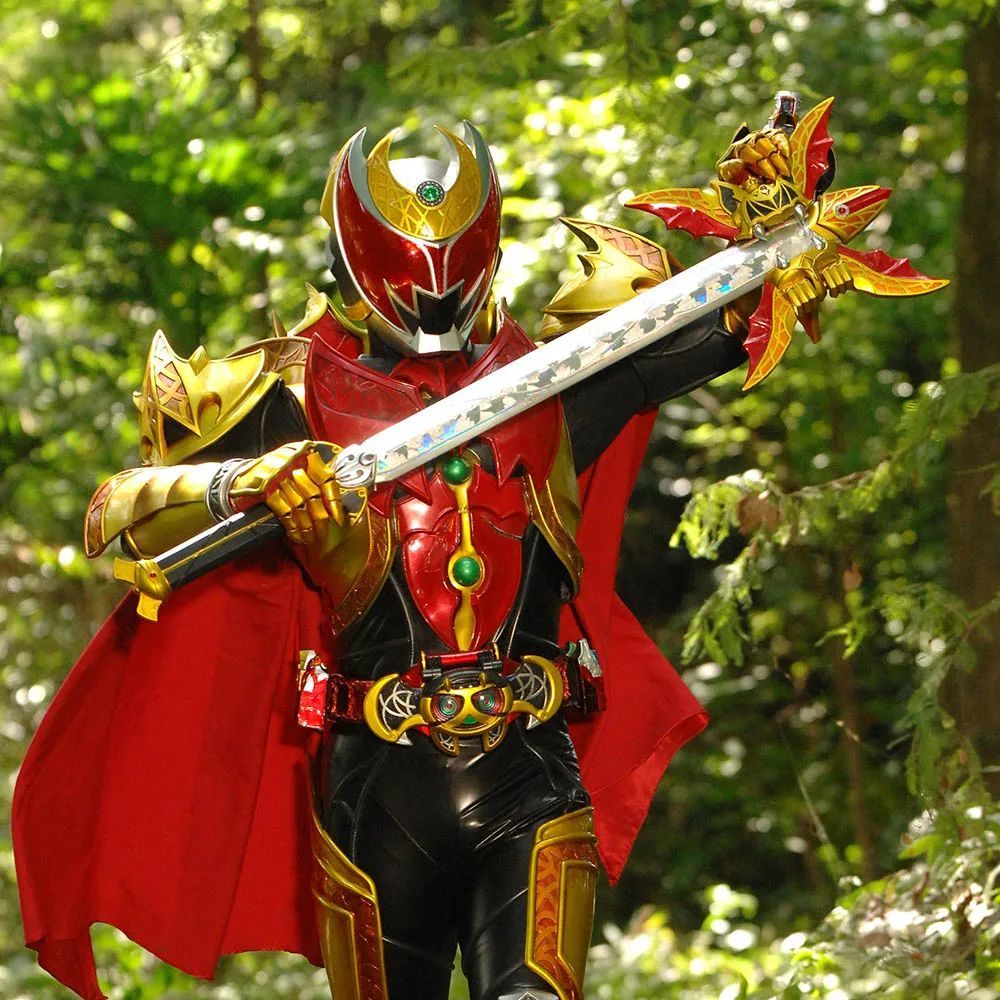 假面骑士kiva所使用的为了牙血鬼之王所制造的最强的魔皇剑.