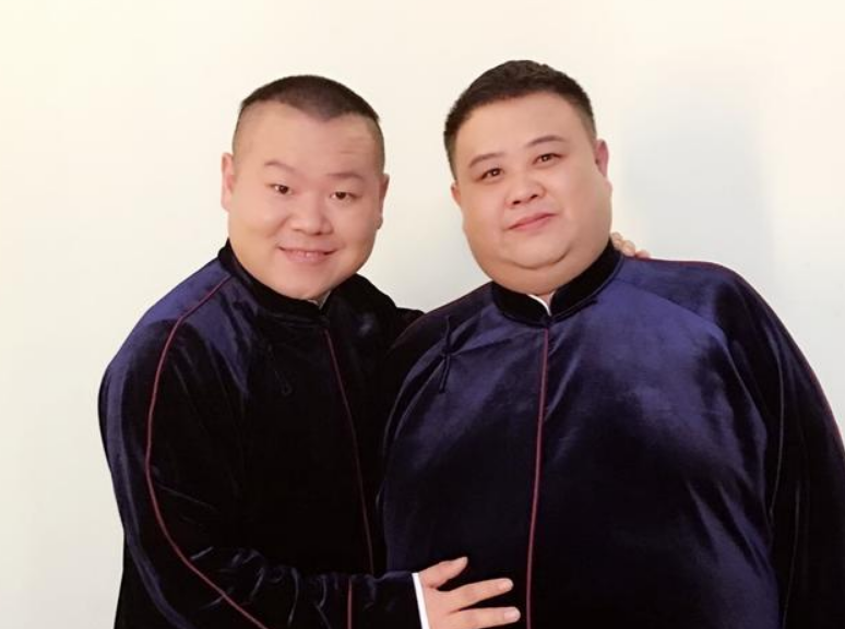 德云社孙越回动物园喂大象,他吃一口喂大象一口,比大象吃得还多
