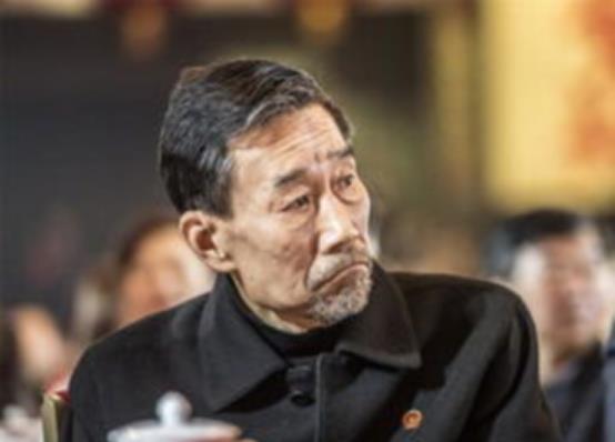 李雪健为儿子的新片助阵,面容沧桑讲话吃力,姚晨当场感动落泪