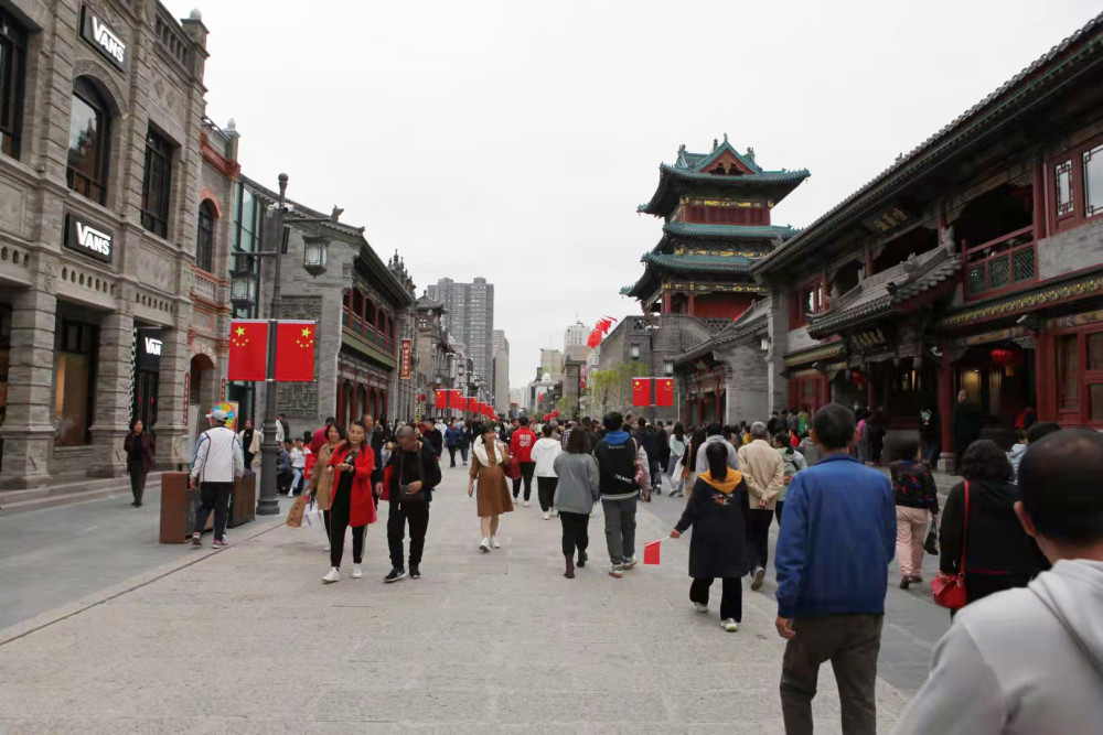 在走进重建太原钟楼街时,笔者加深了解一下钟楼街的古与今.