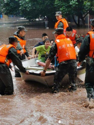 山西暴雨救援现场让人感动的瞬间