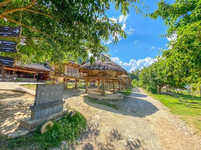 瑶山古寨景区里是可以住的,并且住宿条件还不错喔.