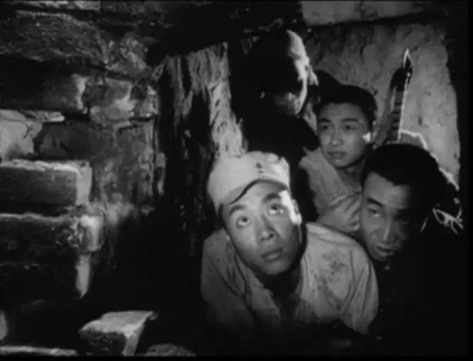 1965年的八一电影厂向我们展示了一个蜿蜒地下的"万里长城",相信许多
