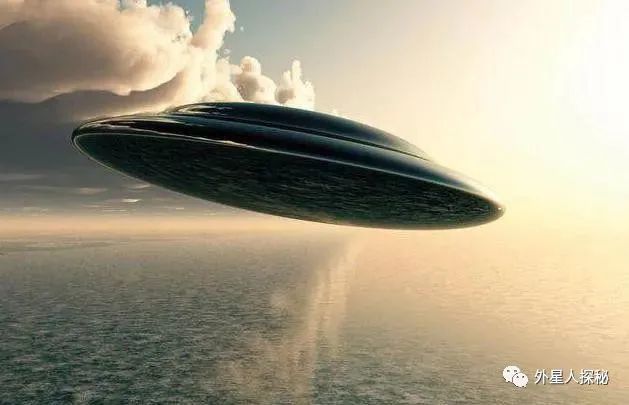 德国上空出现不明飞行物,飞行途中会突然变形,疑似外星人的飞行器!