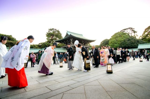 明治神宫:位于日本首都中心,却颇为幽静十分惬意_腾讯